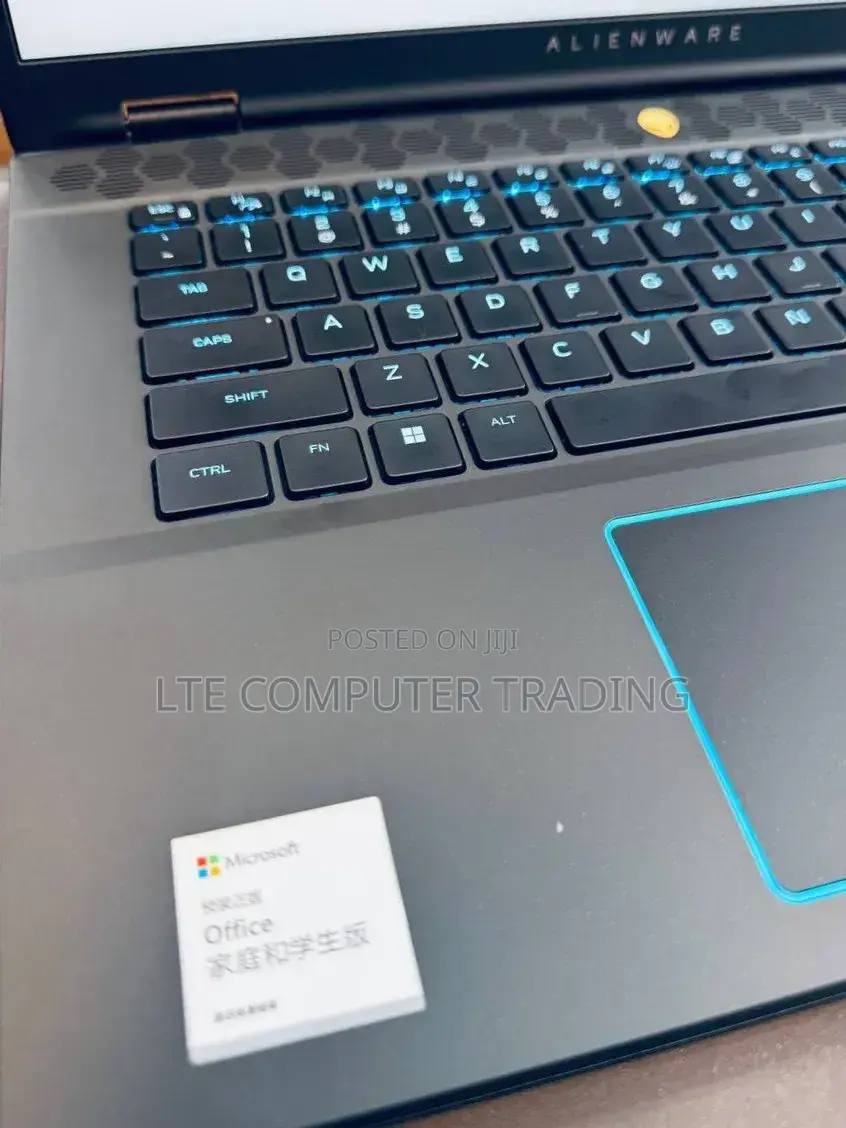 New Laptop Dell Allenware M15 R5 16GB Intel Core Ultra 9 SSD 1T