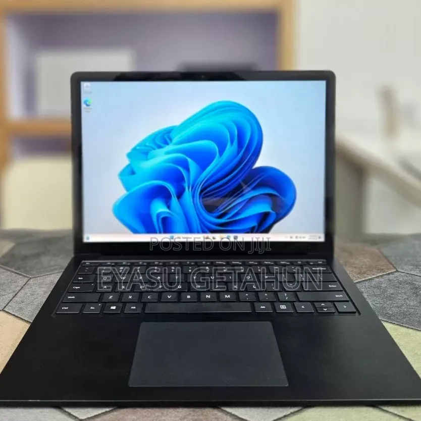 New Laptop Microsoft Surface Laptop 4 16GB Intel Core i7 SSD 512GB
