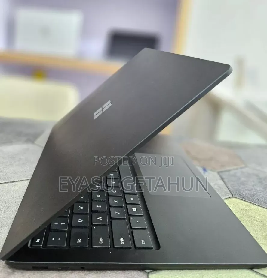 New Laptop Microsoft Surface Laptop 4 16GB Intel Core i7 SSD 512GB