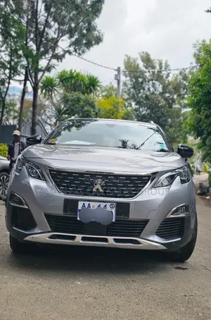 Peugeot 5008 2020 Gray