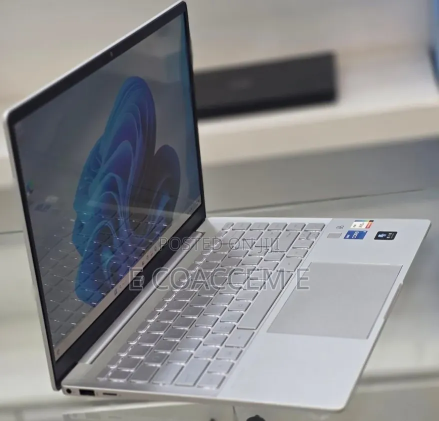 New Laptop HP 16GB Intel Core i5 SSD 512GB