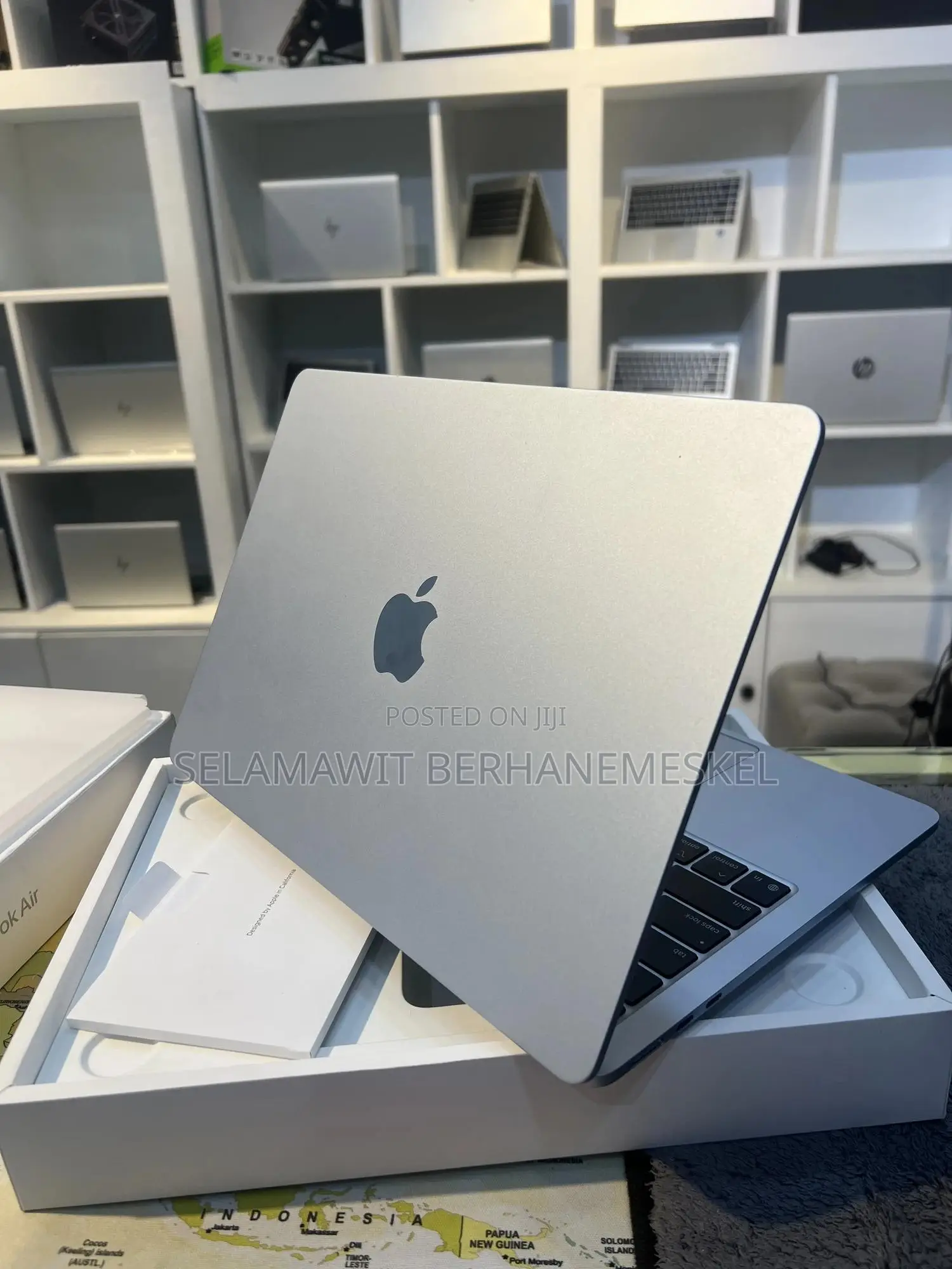 New Laptop Apple MacBook Air 2025 M4 13-inch 1GB Apple M4 SSD 1T