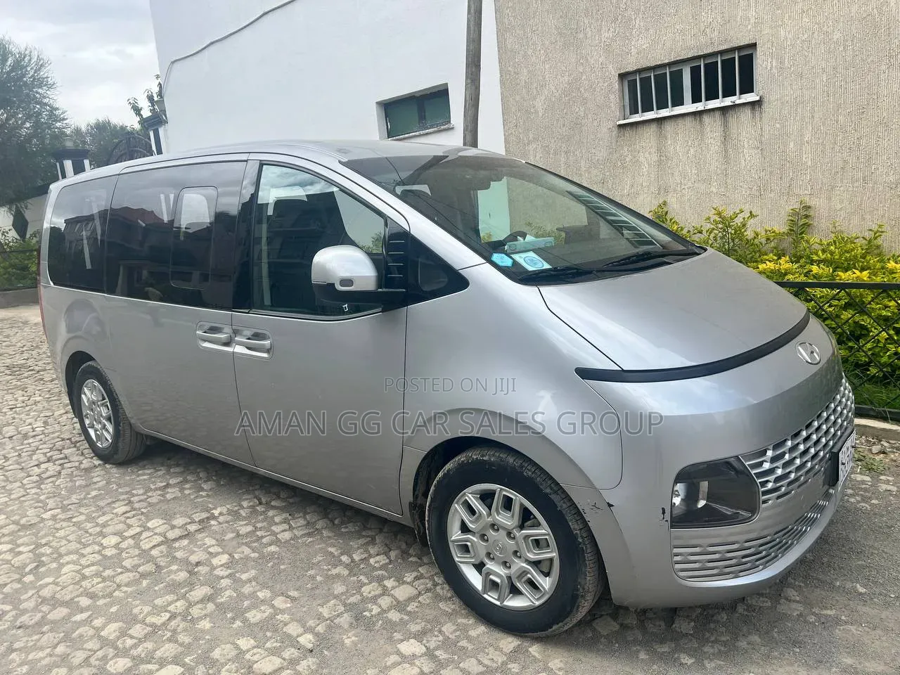 Hyundai Staria 2023 Silver