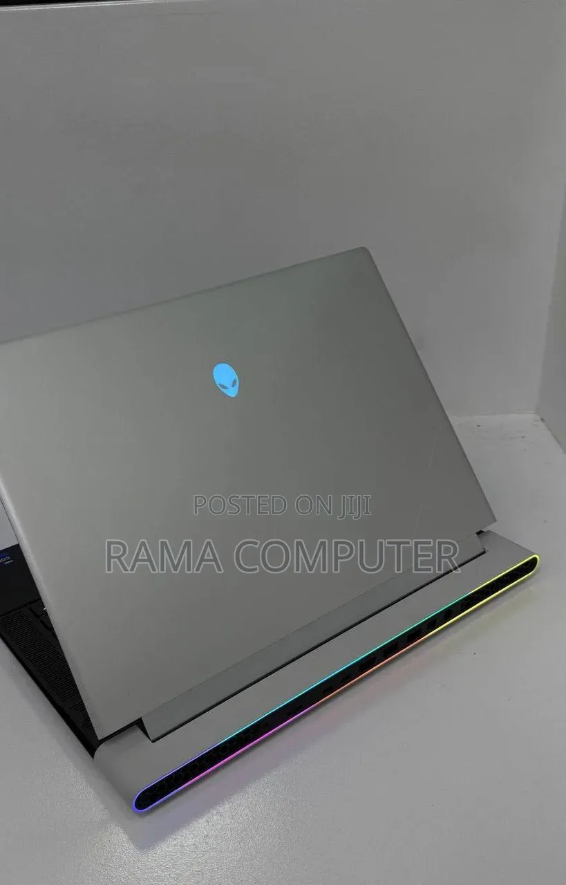 New Laptop Alienware X16 r1 32GB Intel Core i9 SSD 1T