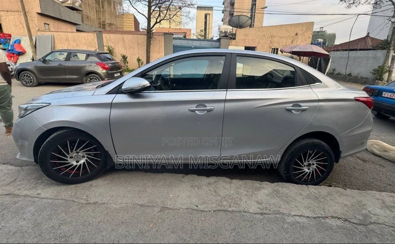 Changan Alsvin 2022 Silver