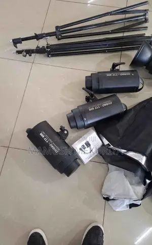 Spotlight 600w Godox Oubao