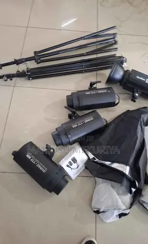 Spotlight 600w Godox Oubao