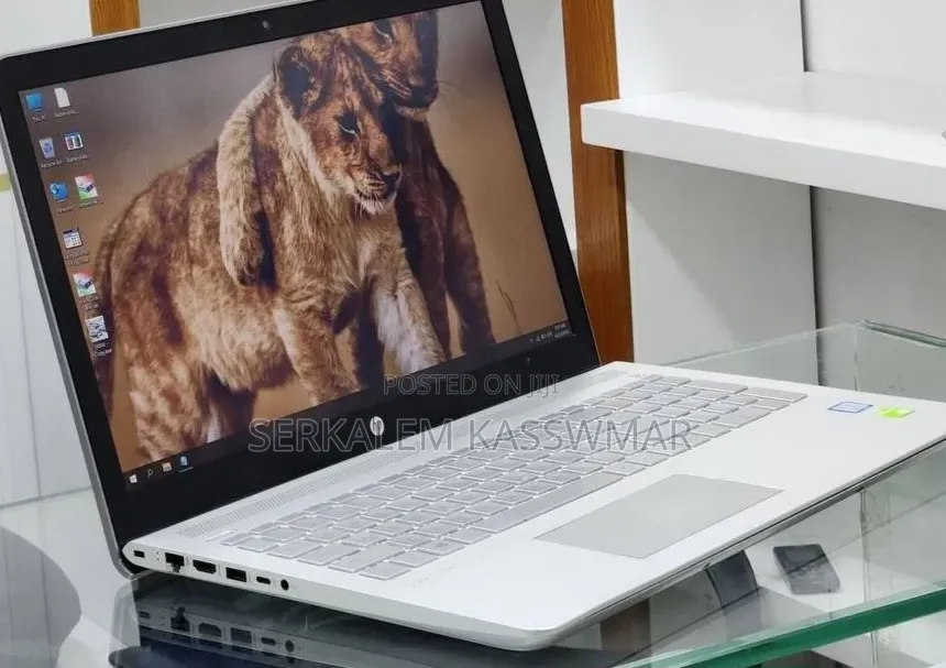 New Laptop HP Pavilion 15 8GB Intel Core i7 SSD 512GB