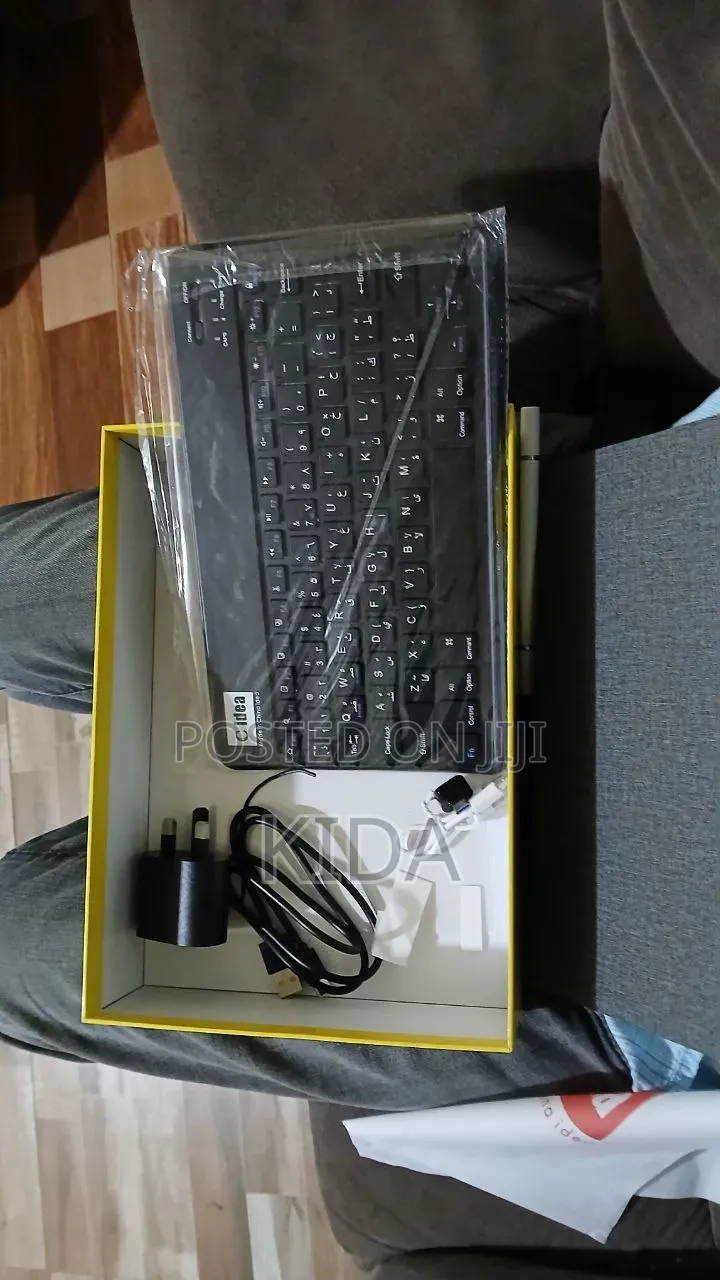 New Laptop 4GB Intel Core Ultra 5 SSHD (Hybrid) 60GB