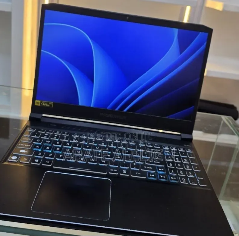 New Laptop Acer Predator Helios 300 16GB Intel Core i7 SSD 512GB