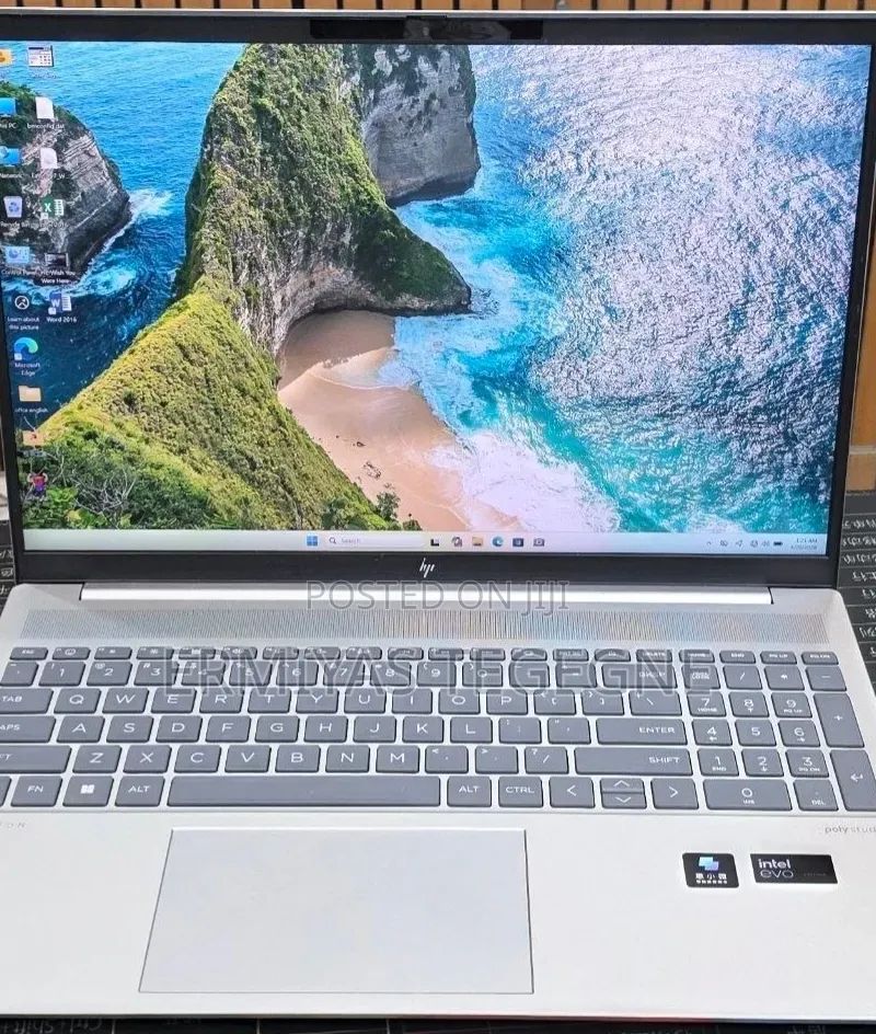 New Laptop HP Pavilion 15 16GB Intel Core Ultra 7 SSD 512GB