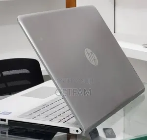 New Laptop HP Pavilion 15 8GB Intel Core i7 SSD 512GB