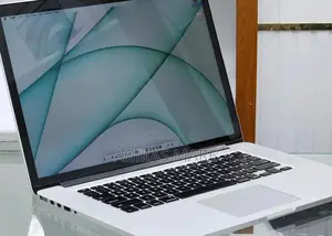 New Laptop Apple MacBook Pro 2015 16GB Intel Core i7 SSD 512GB