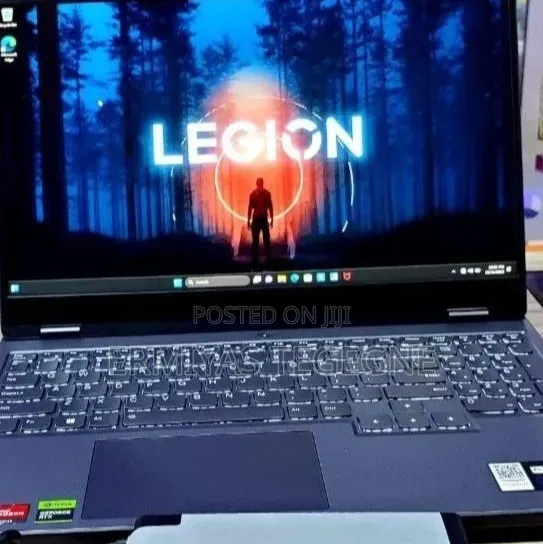 New Laptop Lenovo Legion 5 16GB AMD Ryzen 7 SSD 512GB