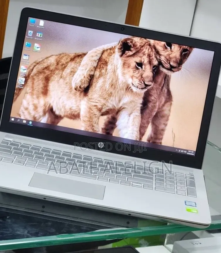 New Laptop HP Pavilion 15 8GB Intel Core i7 SSD 512GB