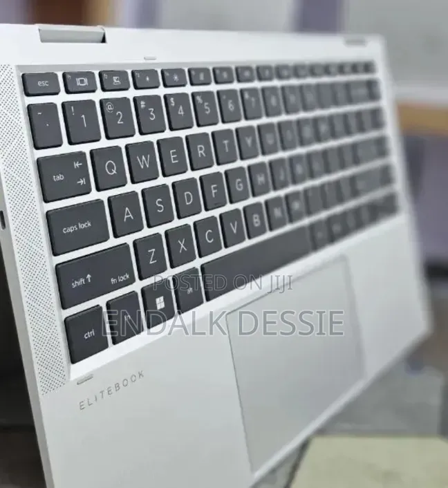 New Laptop HP EliteBook 1040 G8 16GB Intel Core i7 SSD 512GB