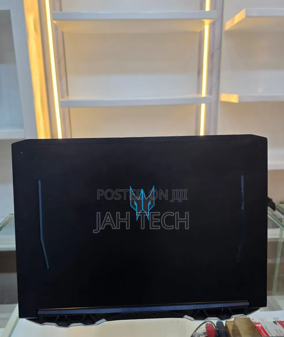 New Laptop Acer Predator Helios 300 16GB Intel Core i7 SSD 512GB