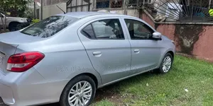 Mitsubishi Attrage 2021 Silver