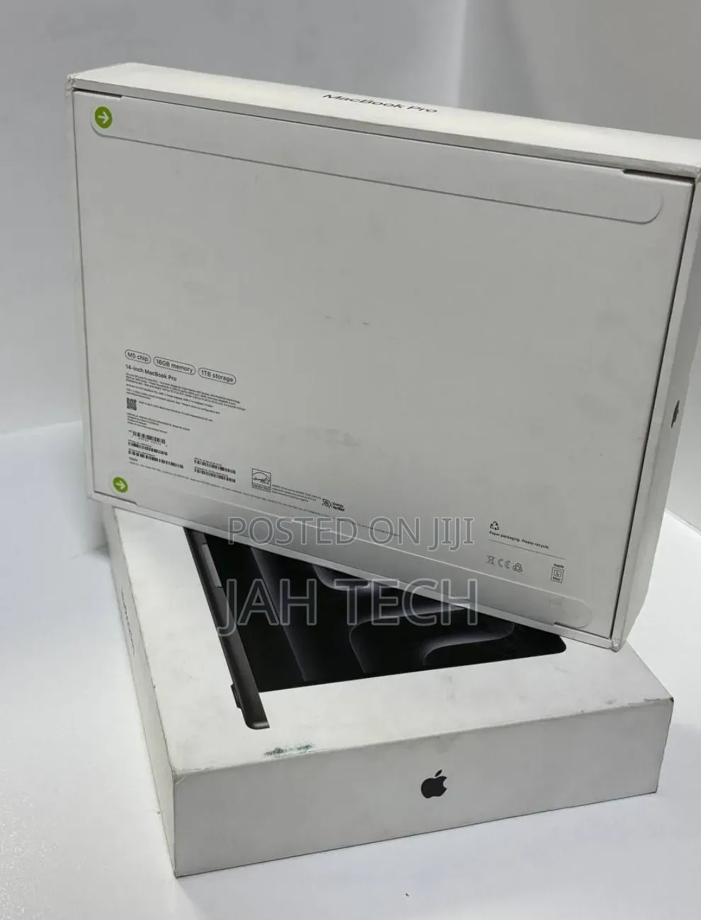 New Laptop Apple MacBook Pro 2025 M5 14-inch 16GB Apple M5 SSD 1T