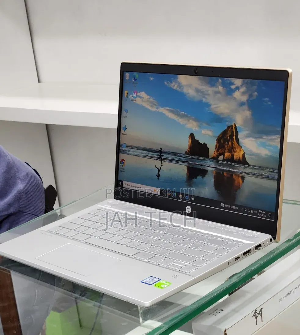 New Laptop HP Pavilion 14 8GB Intel Core i5 SSD 512GB