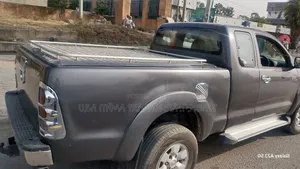 Toyota Hilux 2007 Gray