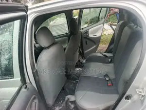 Toyota Vitz 2003 Silver