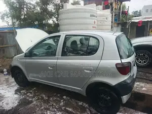 Toyota Vitz 2003 Silver