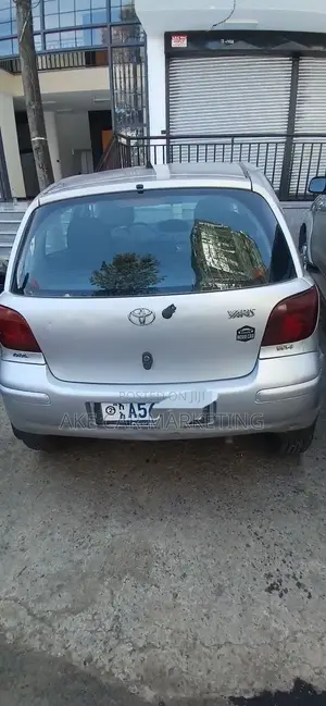 Toyota Yaris 2004 Silver