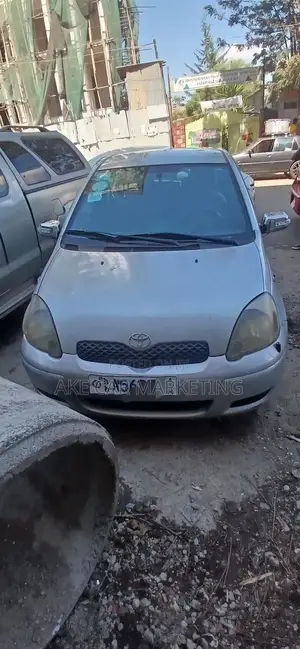 Toyota Yaris 2004 Silver