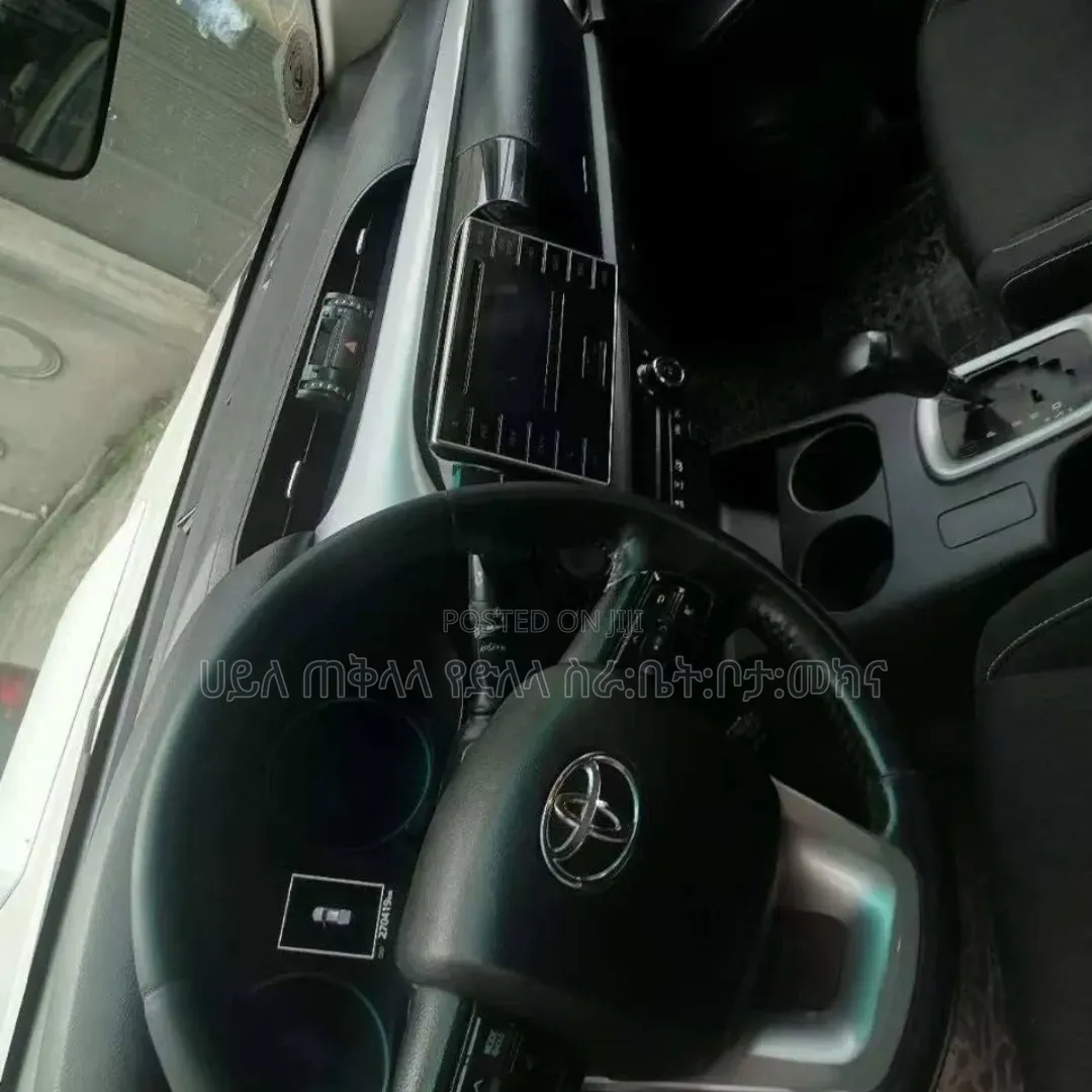 Toyota Hilux 2017 Off white