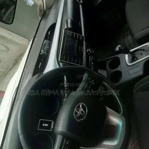 Toyota Hilux 2017 Off white