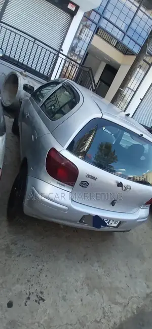Toyota Yaris 2004 Silver