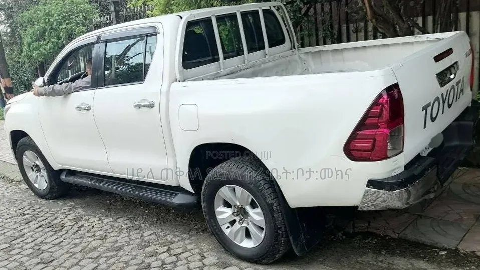 Toyota Hilux 2017 Off white