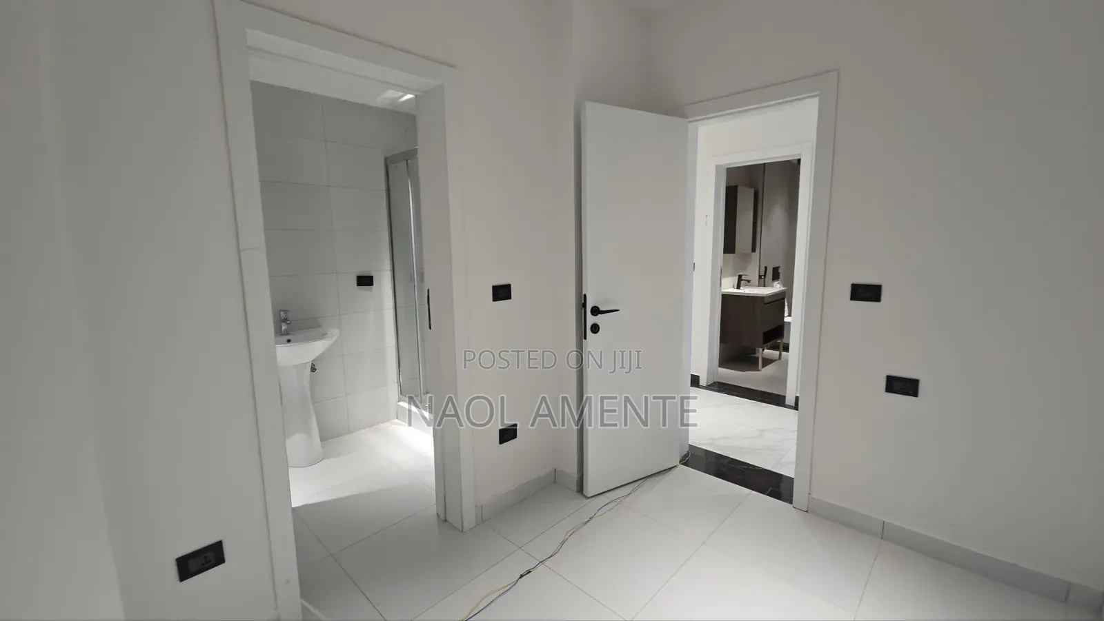 Furnished 5bdrm Apartment in Naol, Lideta for sale