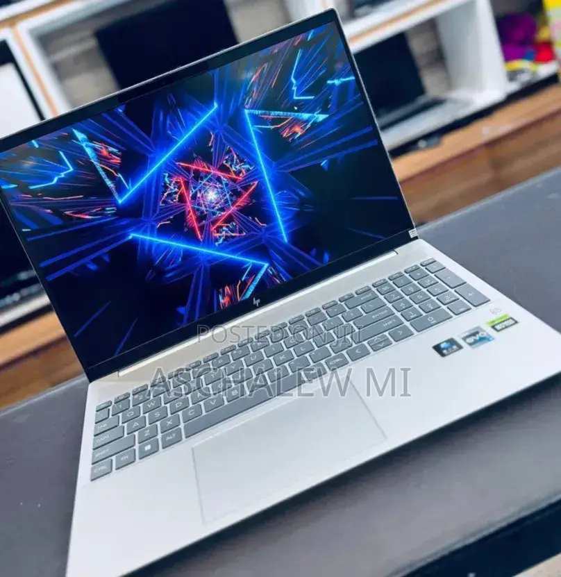 New Laptop HP Pavilion 15 16GB Intel Core i7 SSD 1T