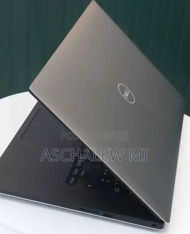 New Laptop Dell Precision 15 5540 16GB Intel Core i9 SSD 512GB