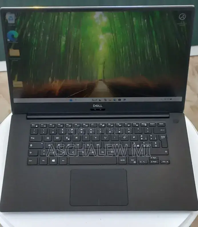 New Laptop Dell Precision 15 5540 16GB Intel Core i9 SSD 512GB