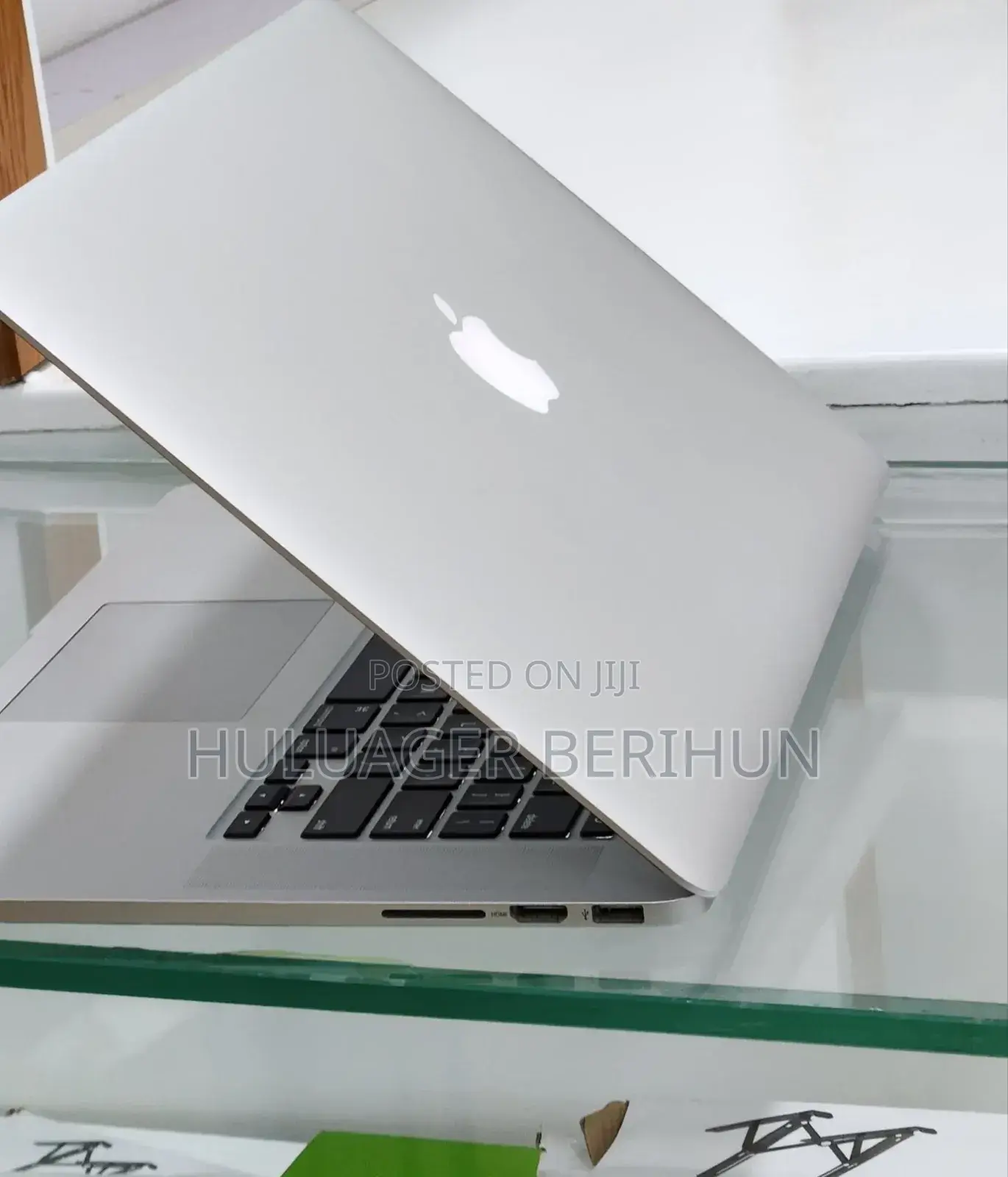 New Laptop Apple MacBook Pro 2015 16GB Intel Core i7 SSD 512GB