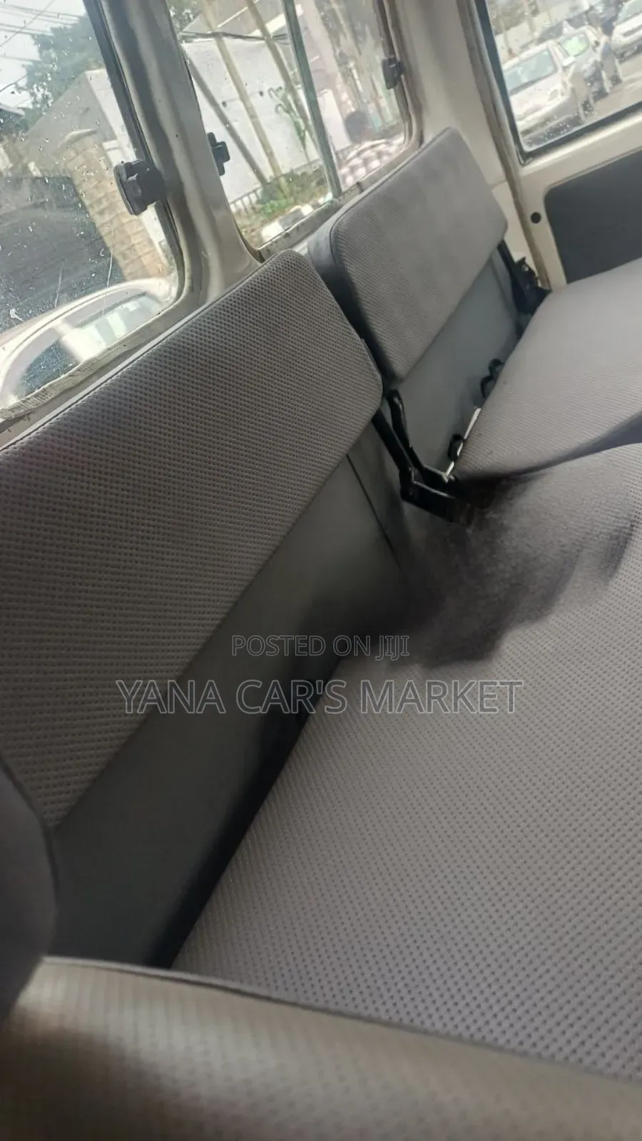 Toyota Land Cruiser 2002 White