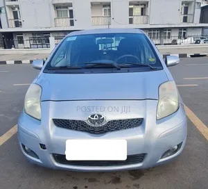 Toyota Yaris 2010 Pink