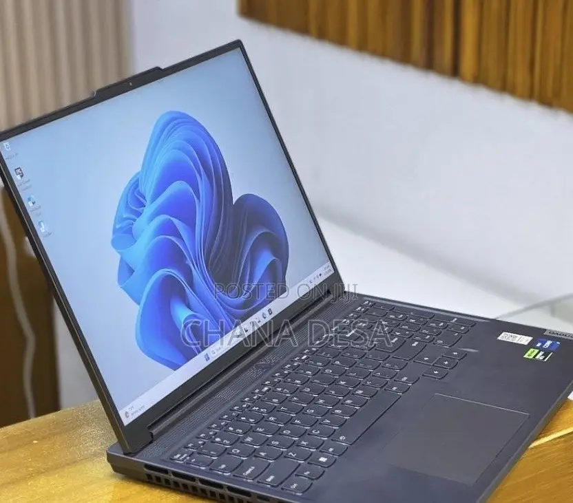 New Laptop Lenovo 16GB Intel Core i7 SSD 1T