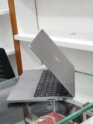 New Laptop Apple MacBook Pro M1 32GB Apple M1 SSD 512GB