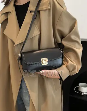 High Quality Multifunctional Small Shoulder Bag/Underarm Bag for Women