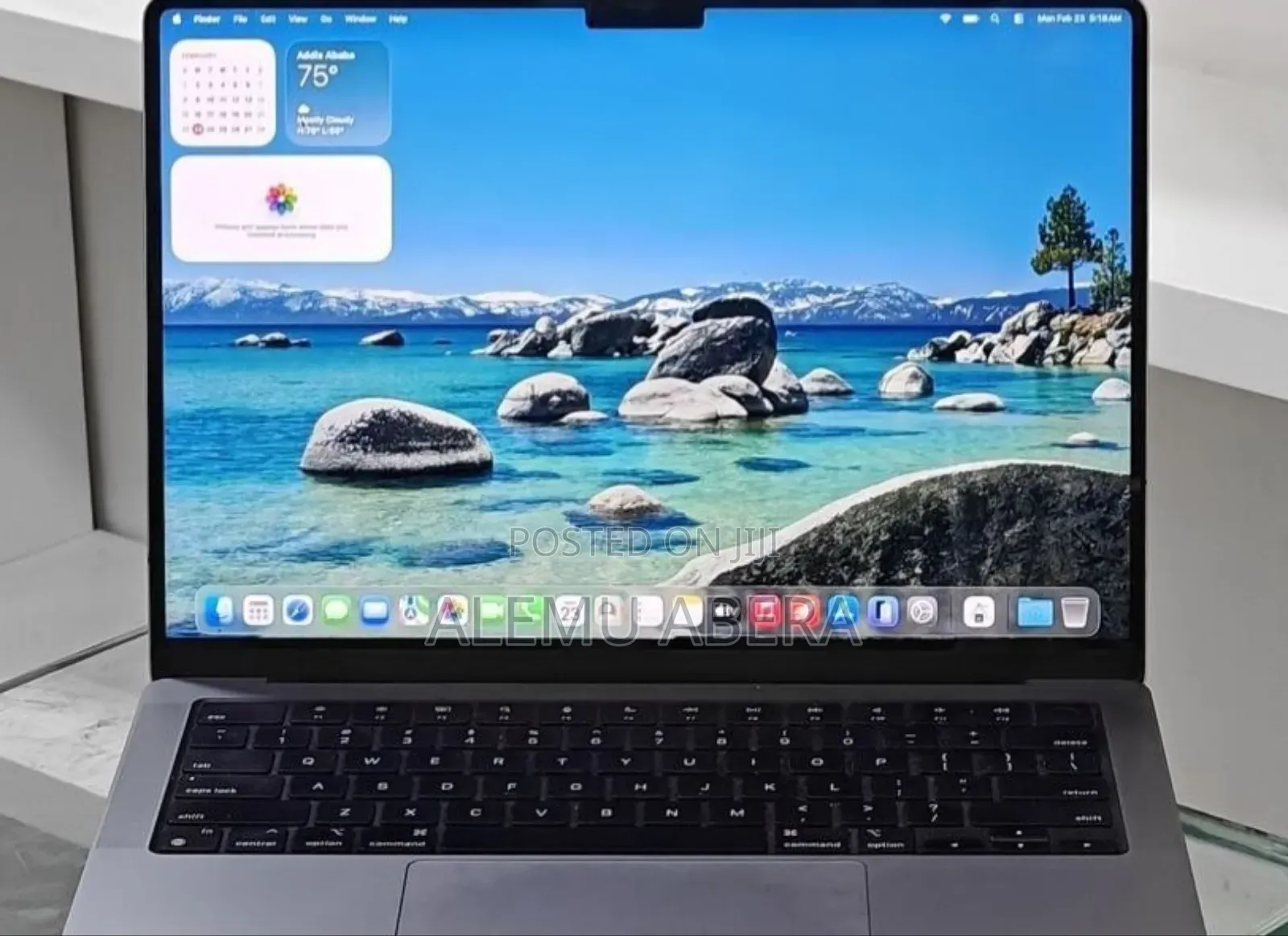 New Laptop Apple MacBook Pro 2024 M3 14-inch 8GB Apple M3 Pro SSD 512GB
