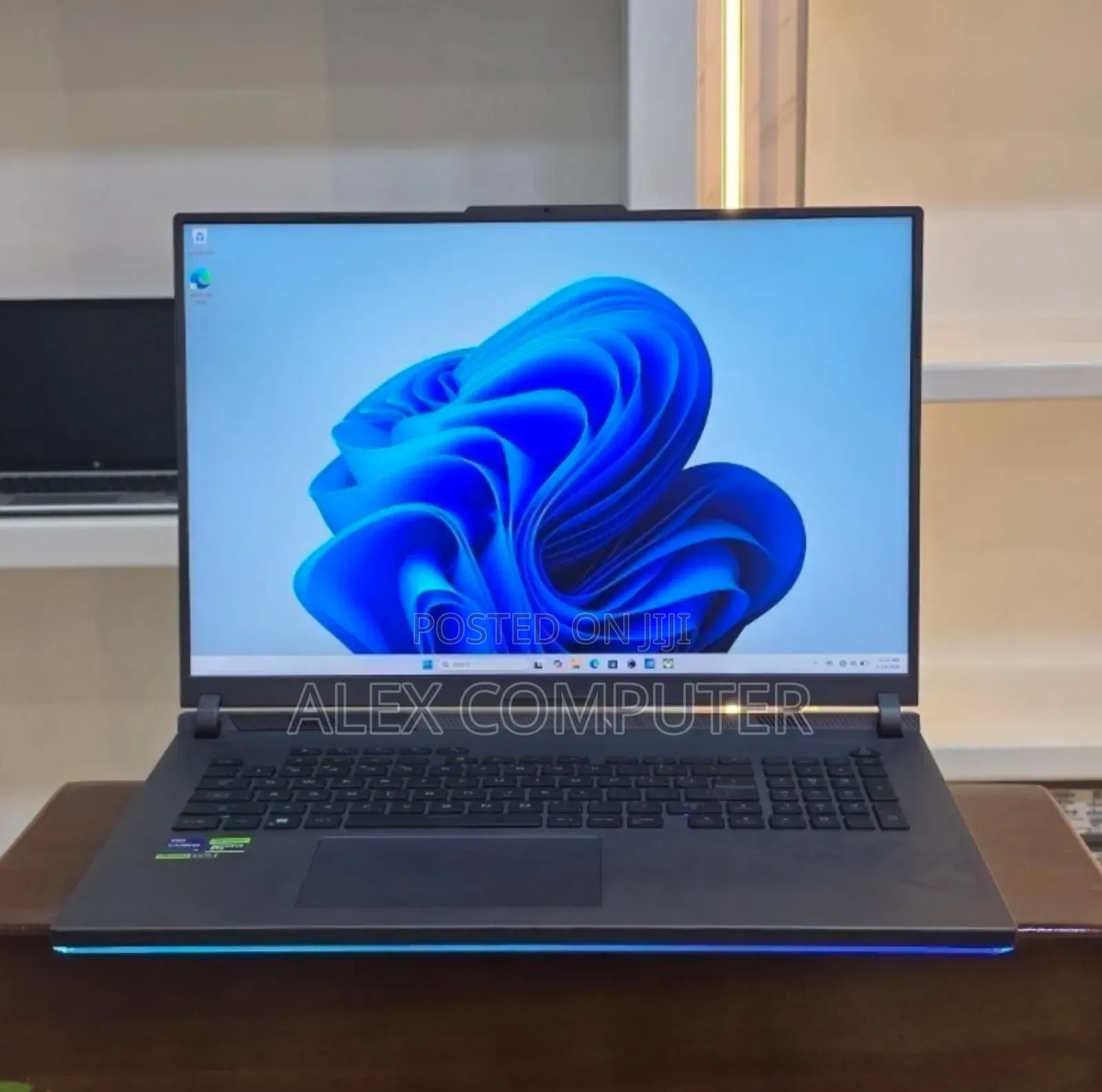 New Laptop Asus 32GB Intel Core i9 SSD 2T