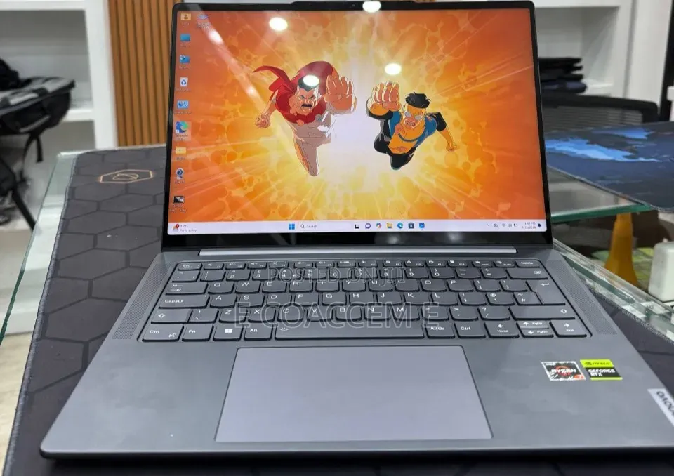 New Laptop Lenovo 32GB AMD Ryzen 7 SSD 512GB