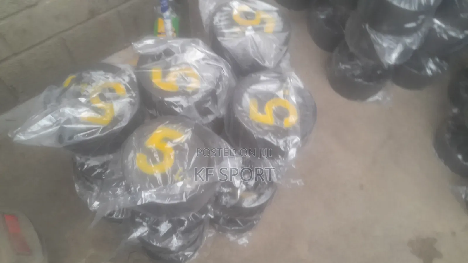 Dumbbell and Barbell( Local From 3 Lg to 15kg)