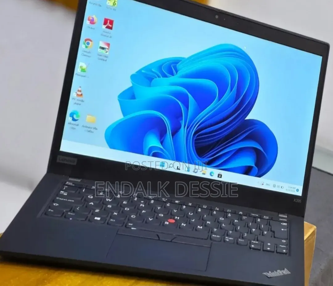 New Laptop Lenovo 16GB AMD Ryzen 7 SSD 512GB