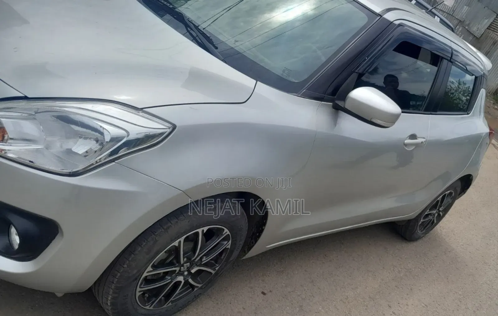 Suzuki Swift 2021 Silver