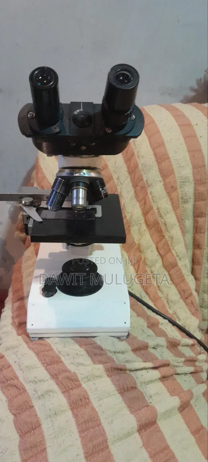 Microscope